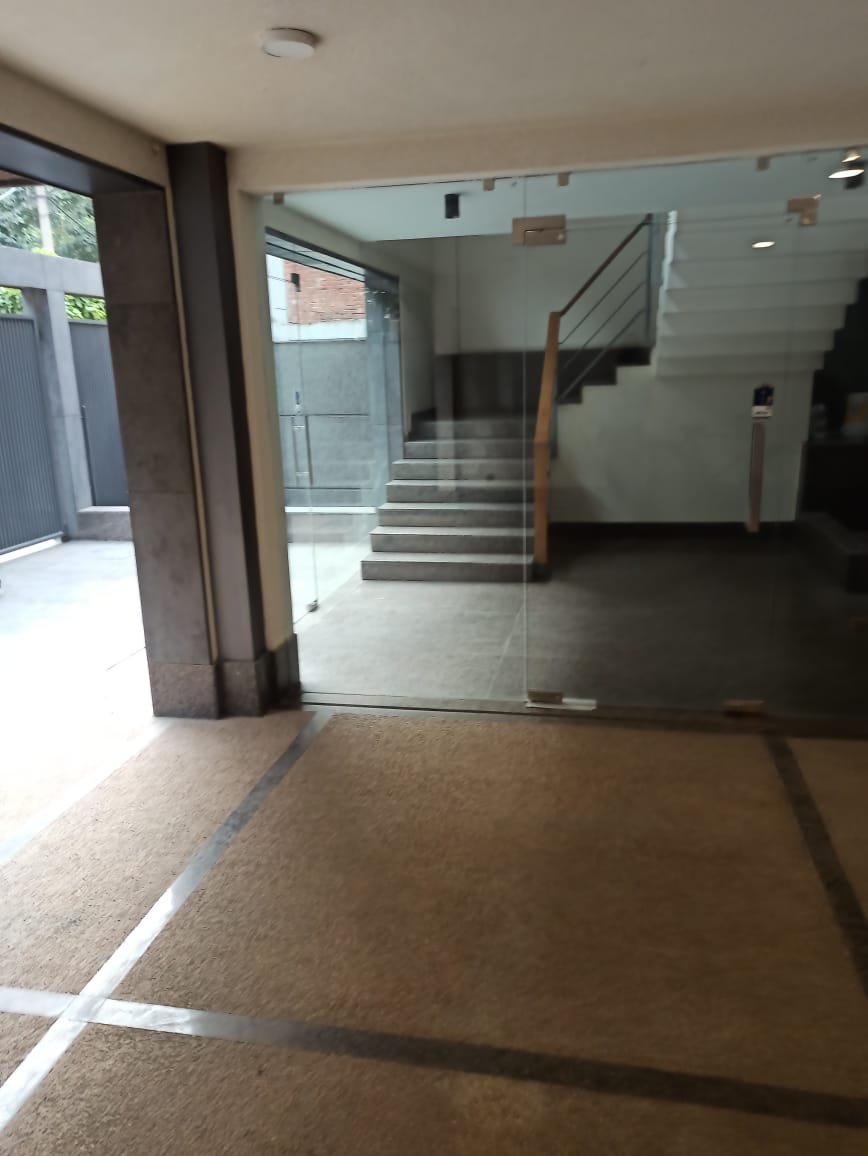 property_images/1757153946_68bc0a9a642f2.jpeg