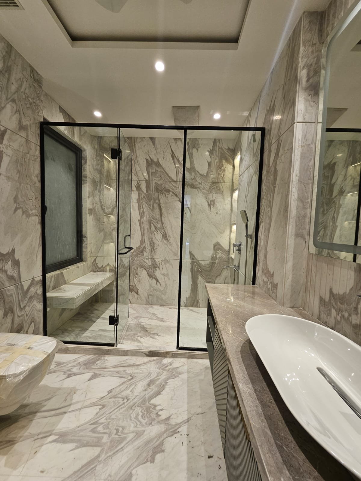 property_images/1757410556_68bff4fc16b0c.jpeg