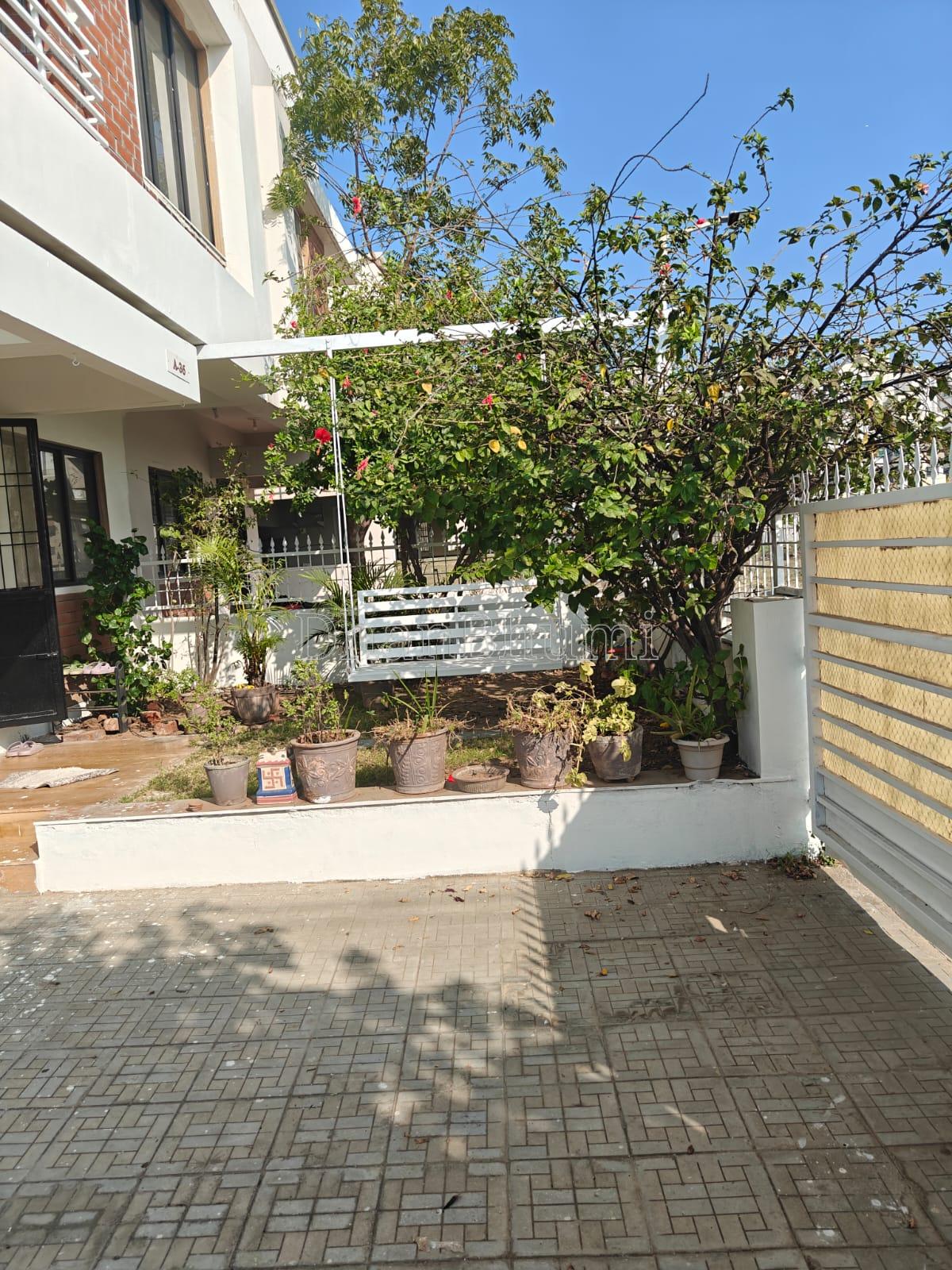 property_images/1768981453_697083cd66a3f.jpeg