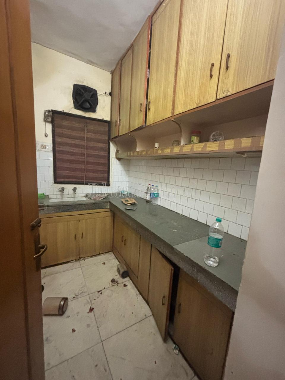 property_images/1769767417_697c81f9dbf9d.jpeg