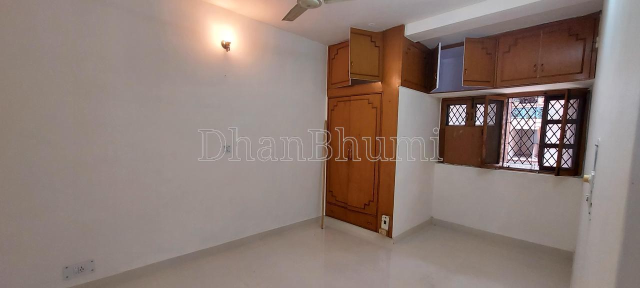 property_images/1769768533_697c86551f843.jpeg