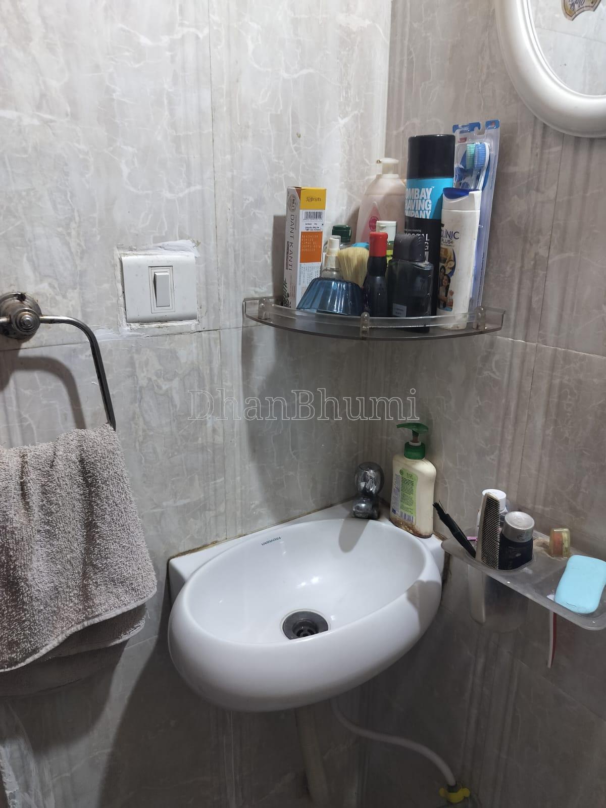property_images/1771582076_6998327c9f936.jpeg