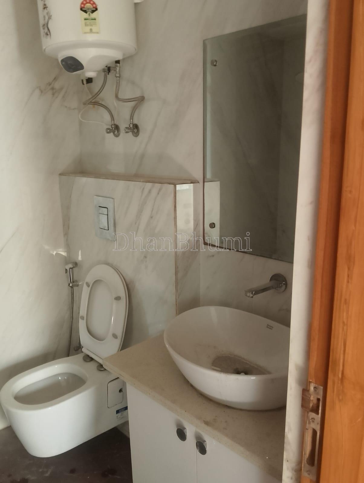 property_images/1772185622_69a1681651c32.jpeg