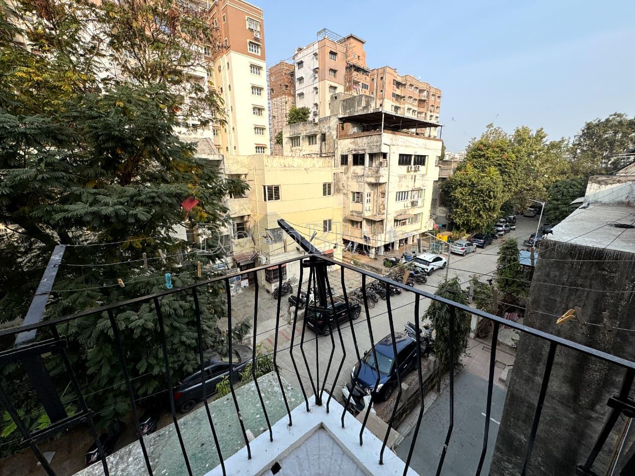 property_images/1772278679_69a2d39763891.jpeg