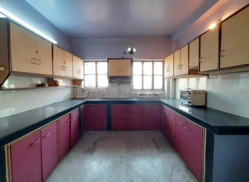 property_images/1772280498_69a2dab29ddb6.jpg