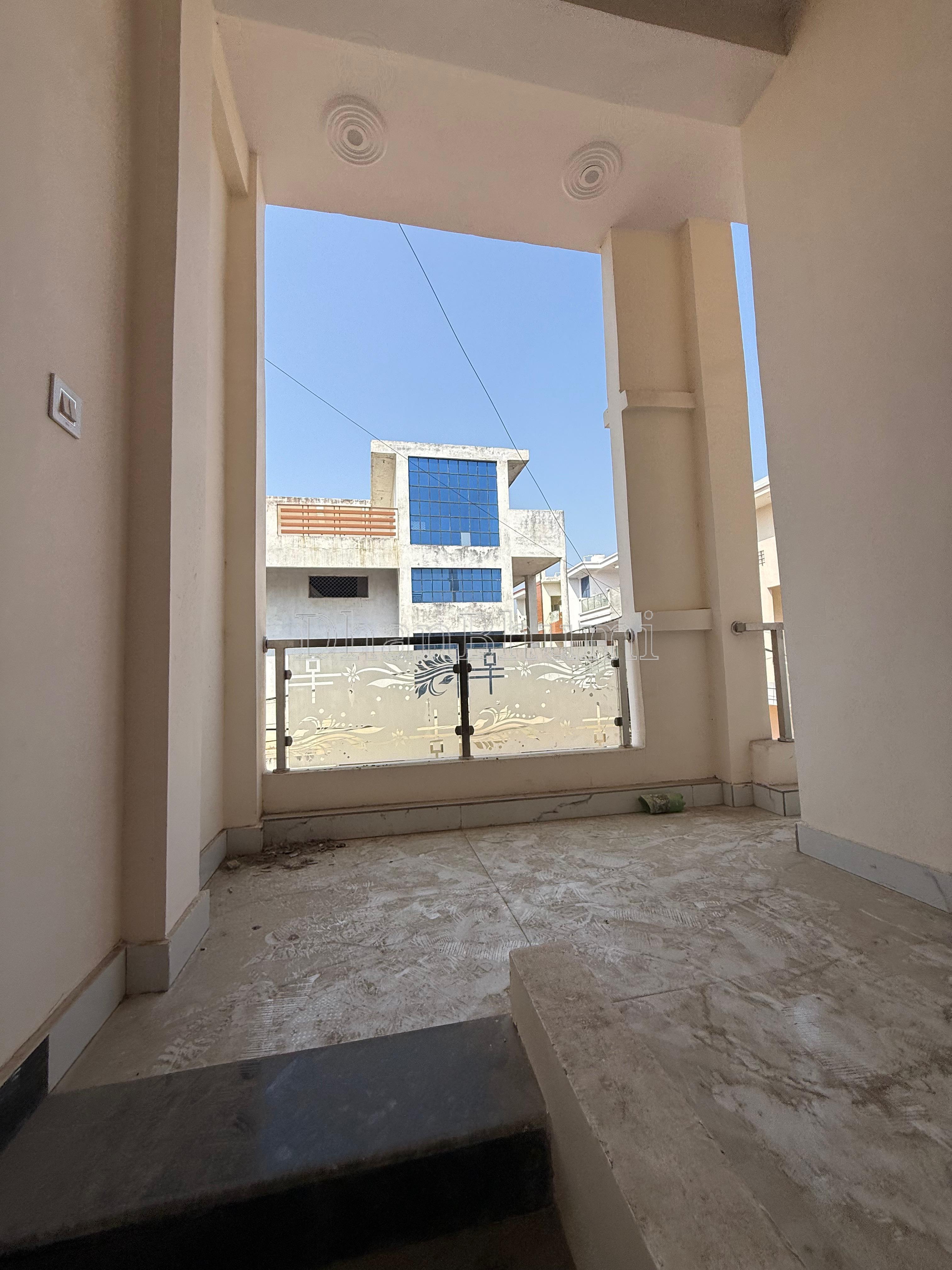 property_images/1773827911_69ba77472a18b.jpeg