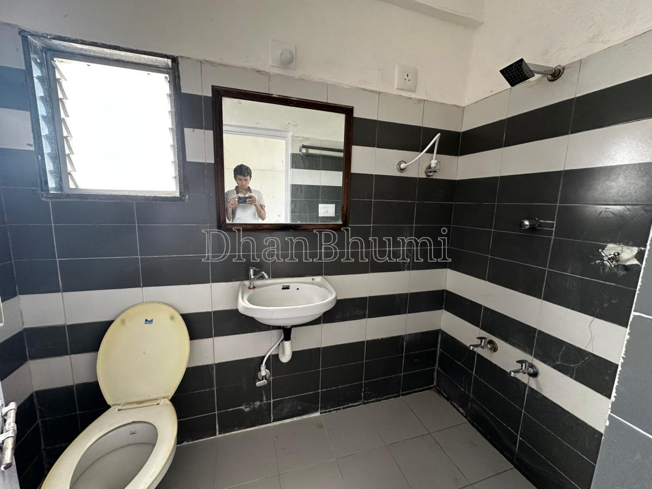 property_images/1773905360_69bba5d083d41.jpeg