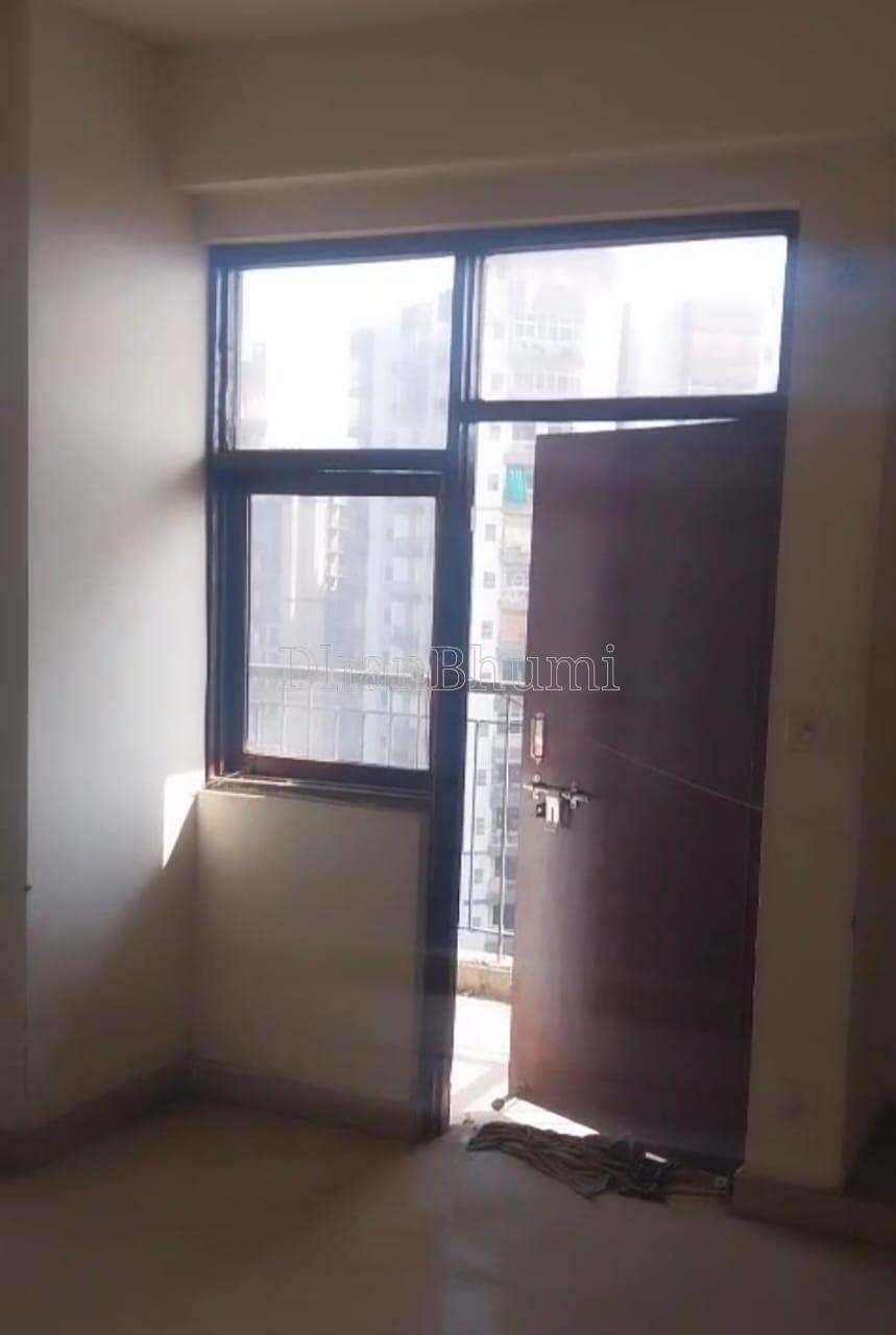 property_images/1773999989_69bd17754b040.jpeg