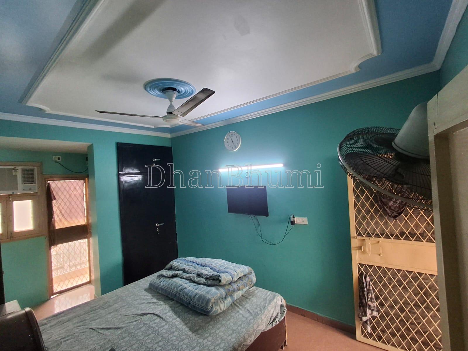 property_images/1774694460_69c7b03c8e4a7.jpeg
