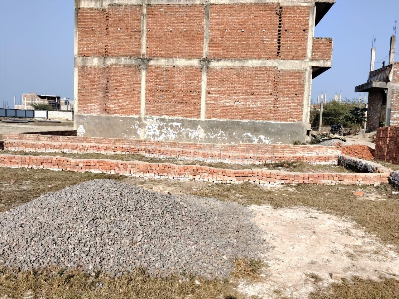 property_images/1775207371_69cf83cbe7de0.jpeg