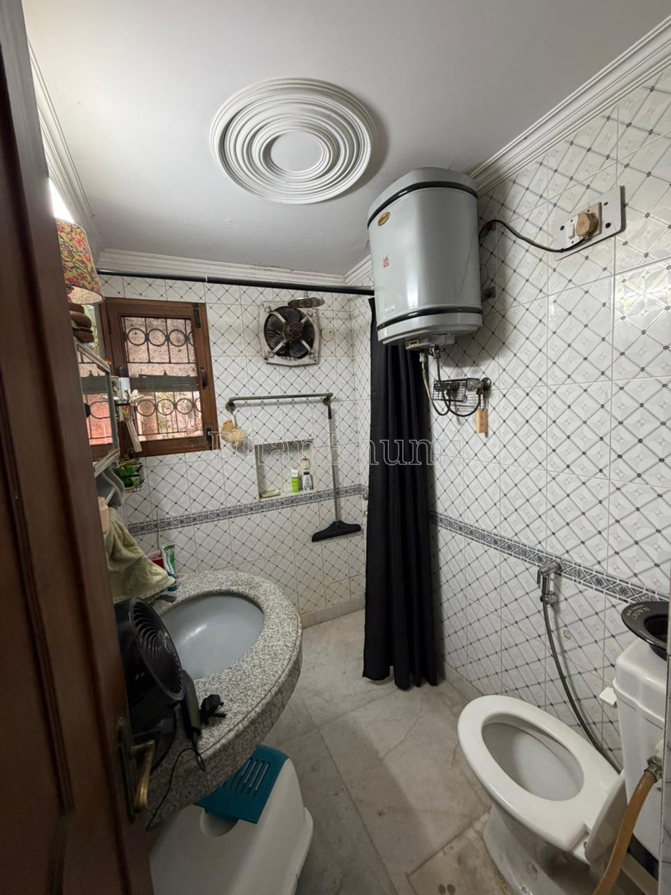 property_images/1775218543_69cfaf6fa6e8f.jpeg