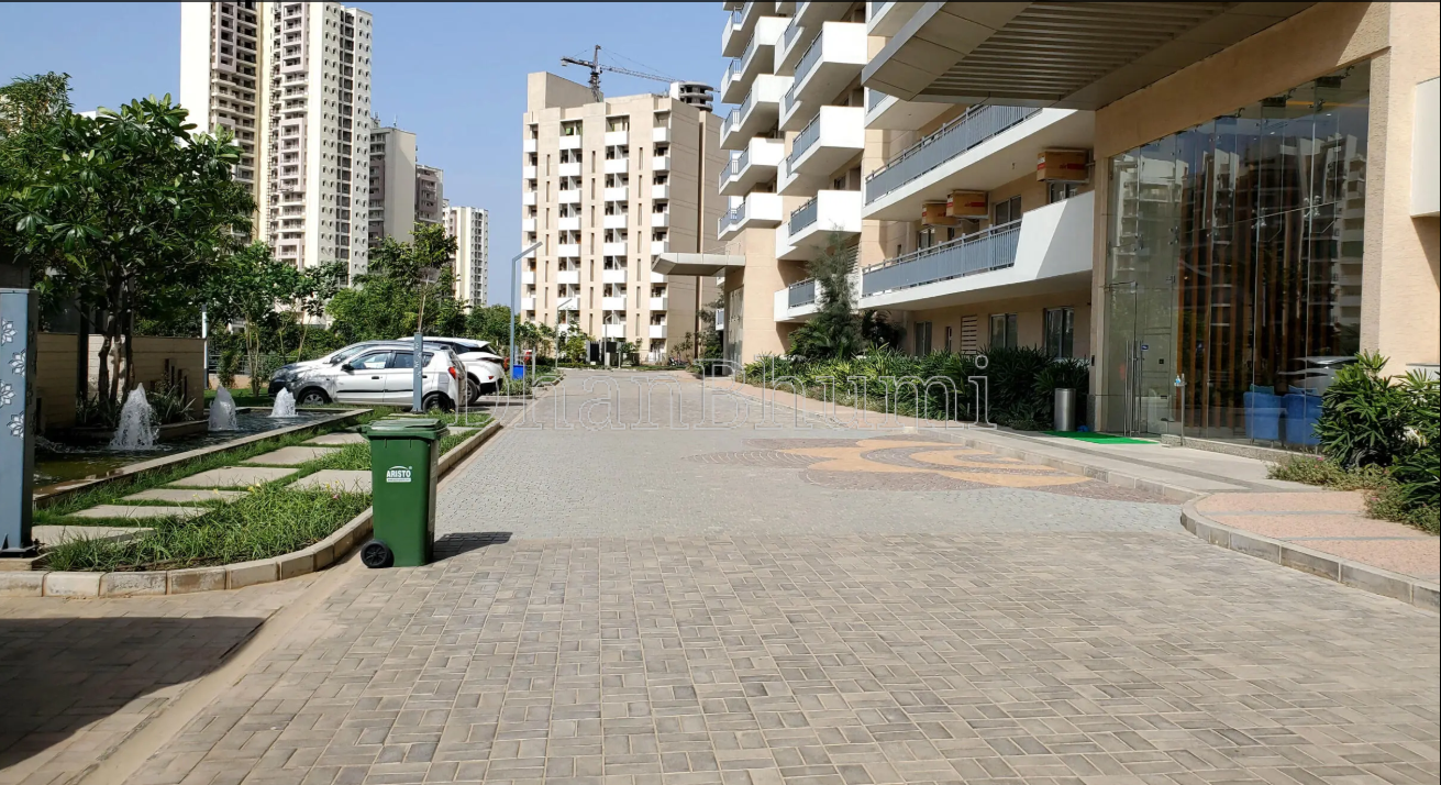 property_images/1775296281_69d0df19d8d08.png