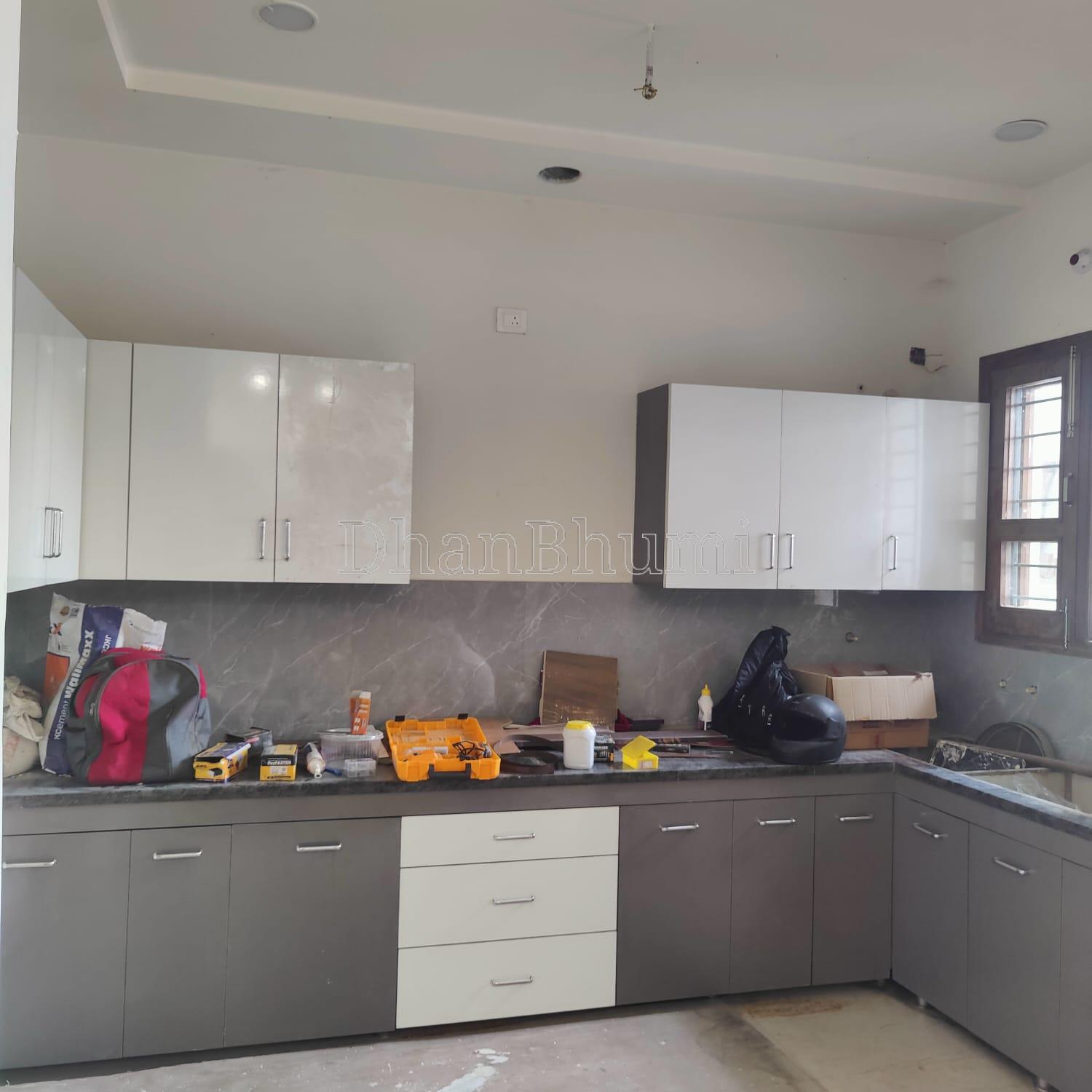 property_images/1775900331_69da16ab35f0e.jpeg