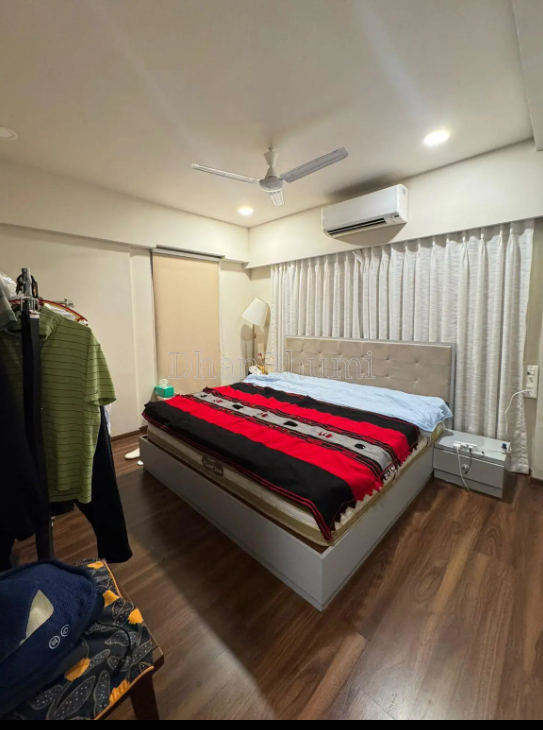 property_images/1777023157_69eb38b5a0a47.png