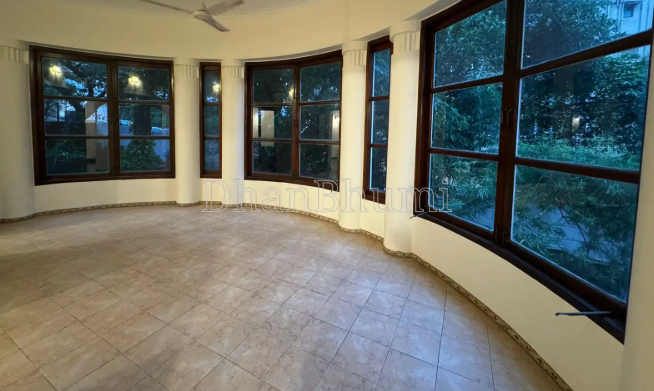 property_images/1777024602_69eb3e5a109ab.png