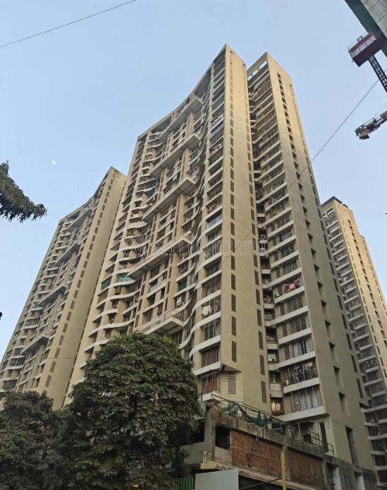 property_images/1777029795_69eb52a390a84.png
