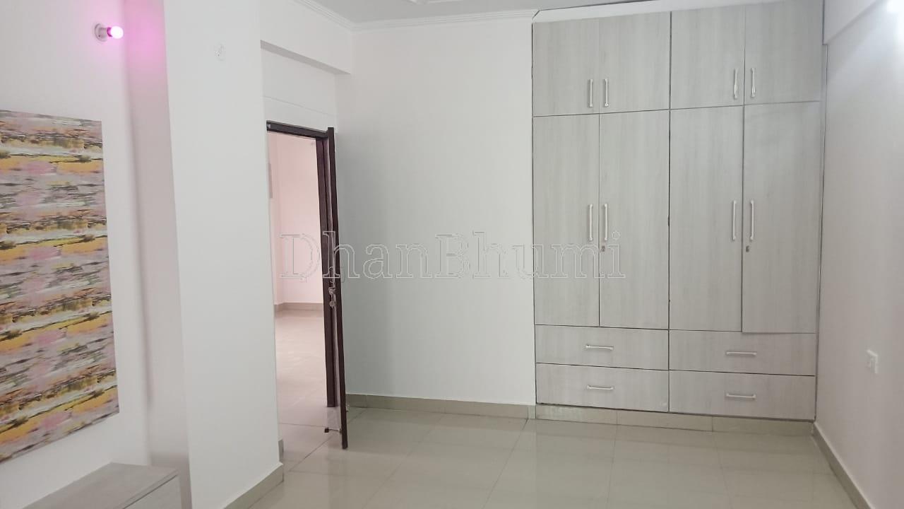 property_images/1777276527_69ef166f9c479.jpeg