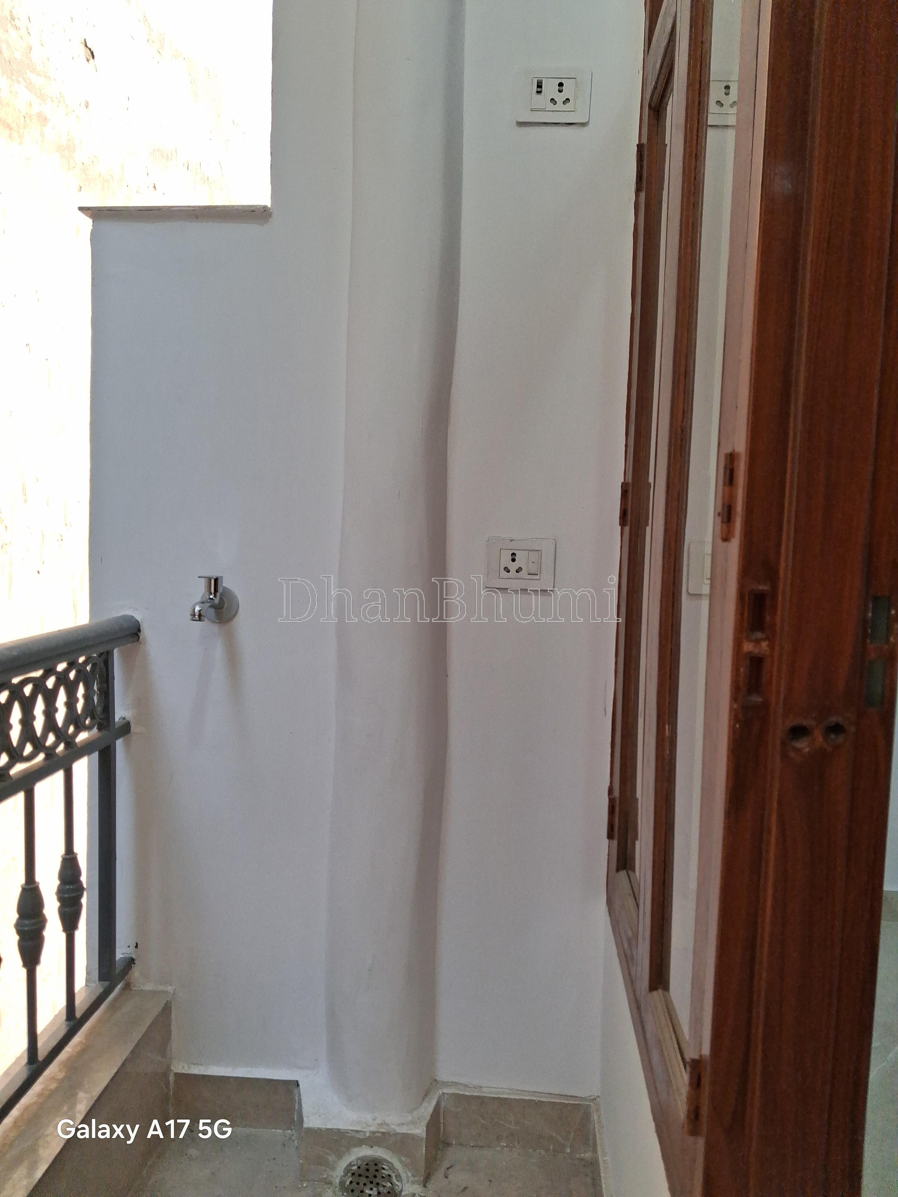 property_images/1_bhk_flatapartment_in_delhi_1779216306_6a0cafb258d71.jpg