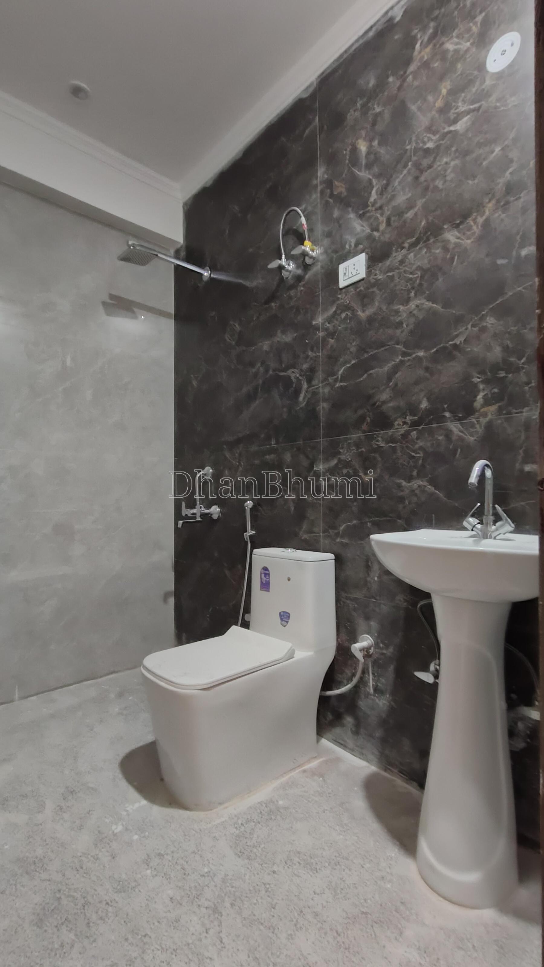 property_images/1_bhk_independent_builder_floor_in_delhi_1777900197_69f89aa559557.jpg