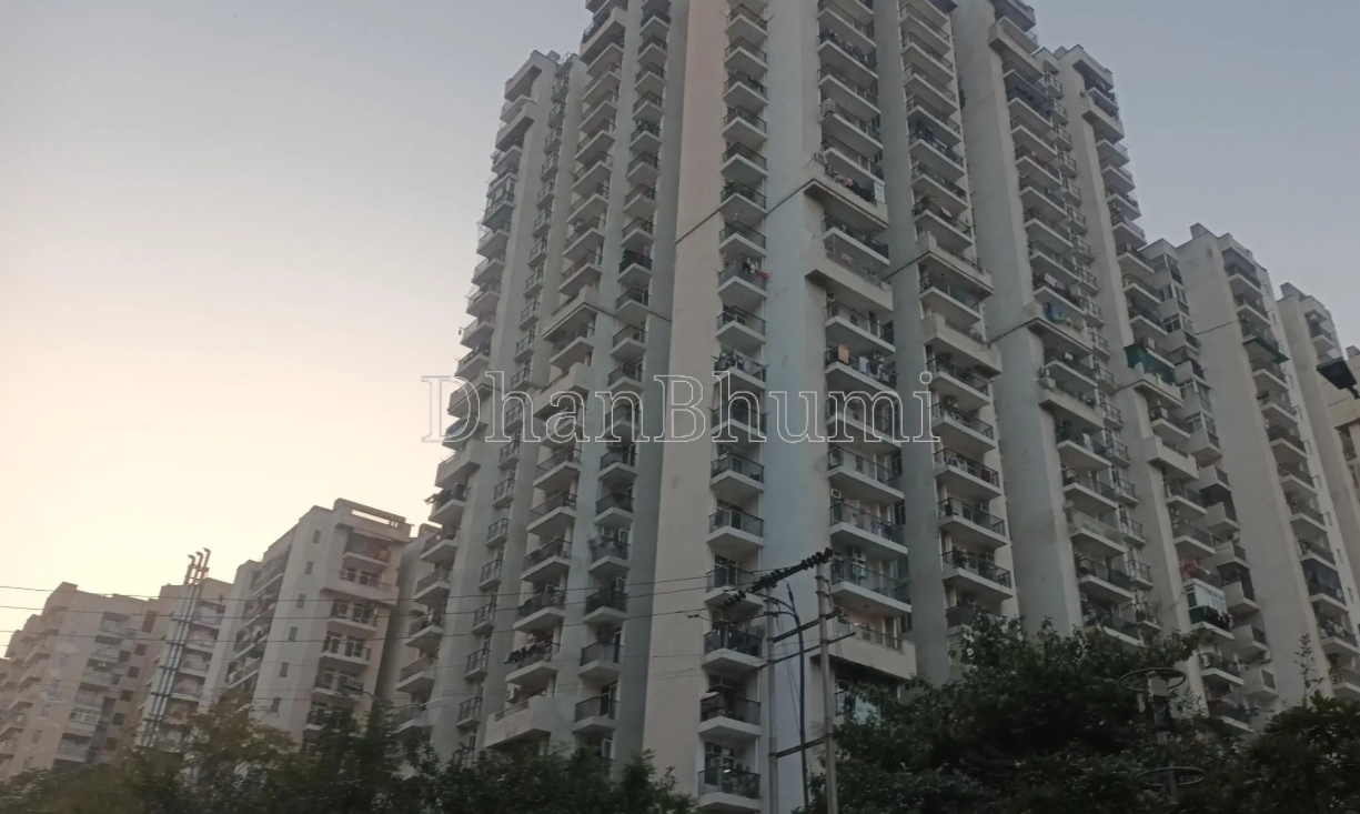 property_images/2_bhk_flatapartment_in_greater_noida_1778232216_69fdab98cd0ab.png