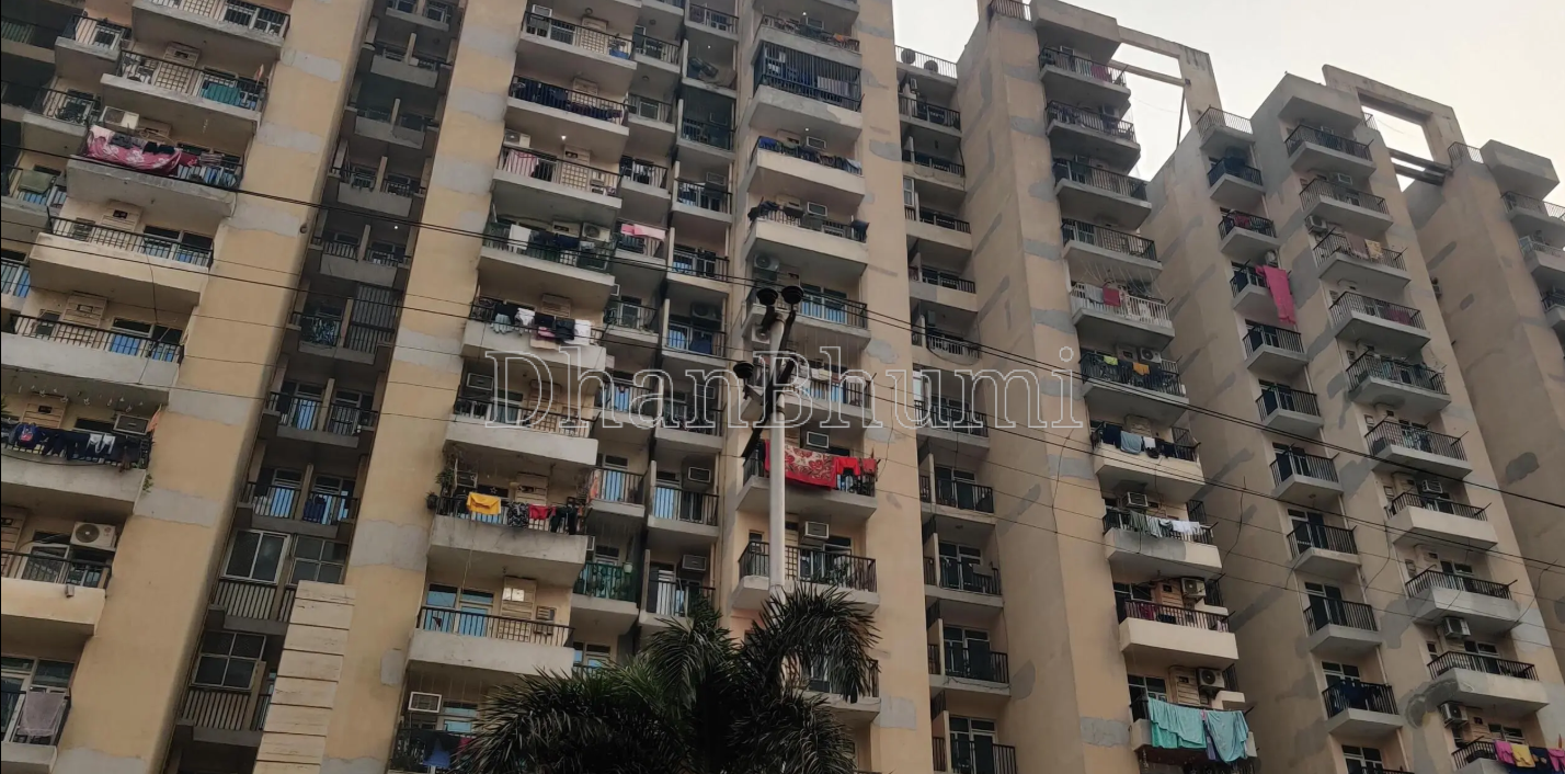 property_images/2_bhk_flatapartment_in_greater_noida_1778234424_69fdb438d6f0a.png