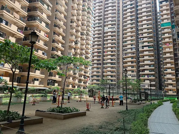 property_images/2_bhk_flatapartment_in_greater_noida_1778238230_69fdc316aeced.png