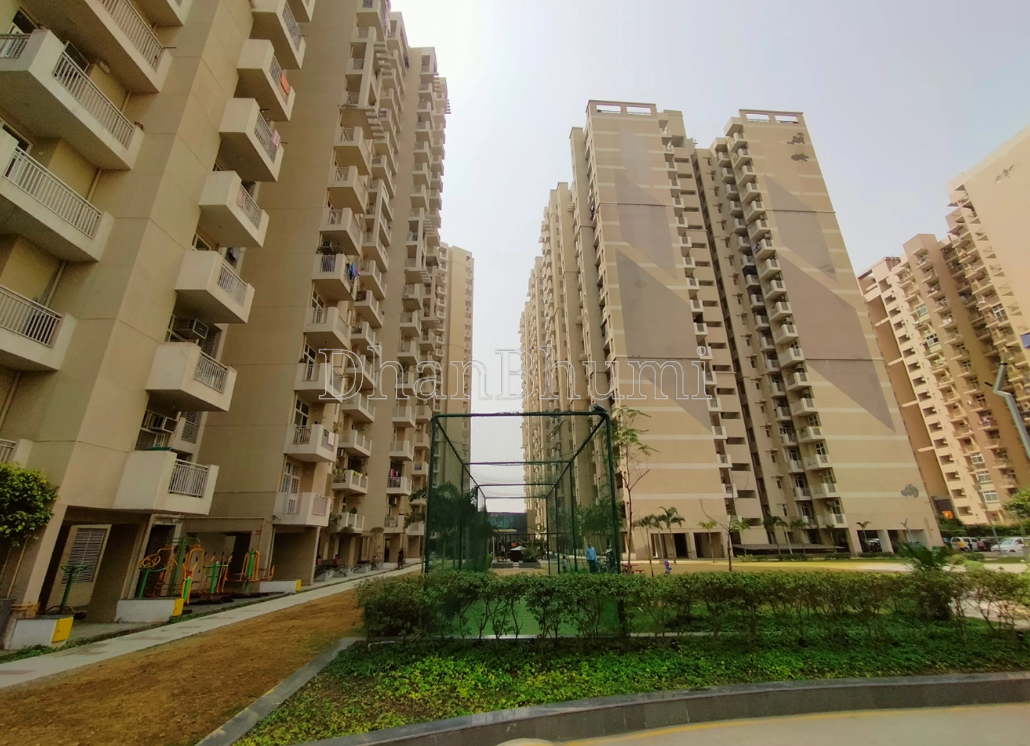 property_images/2_bhk_flatapartment_in_greater_noida_1778241637_69fdd0650fe42.png