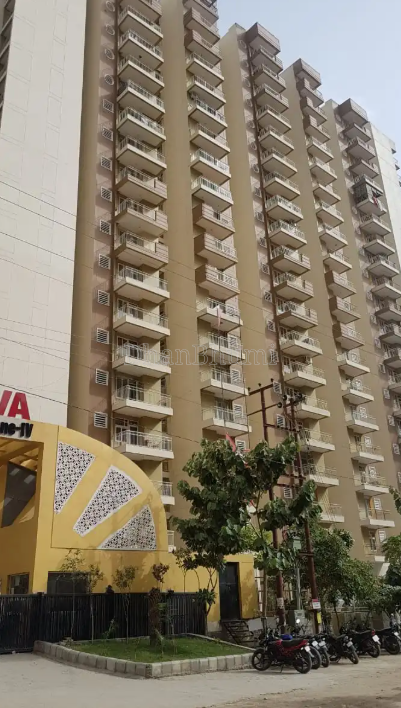 property_images/2_bhk_flatapartment_in_greater_noida_1778307853_69fed30d11e69.png
