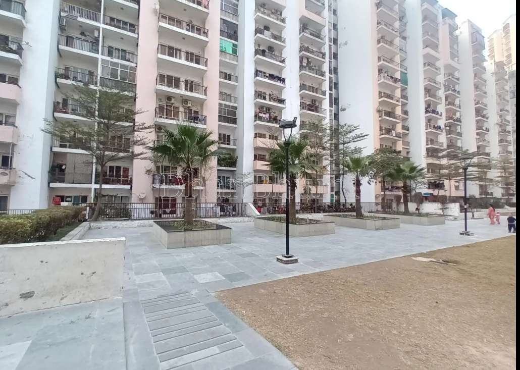 property_images/2_bhk_flatapartment_in_greater_noida_1778311114_69fedfca7ed94.png