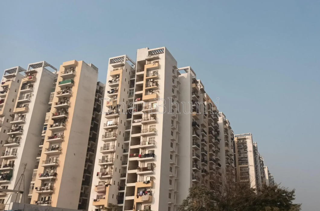 property_images/2_bhk_flatapartment_in_greater_noida_1778311115_69fedfcb7f3cd.png