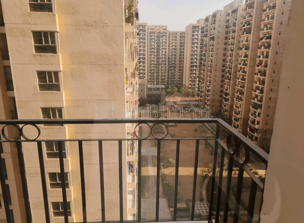 property_images/2_bhk_flatapartment_in_greater_noida_1778312332_69fee48c25704.png