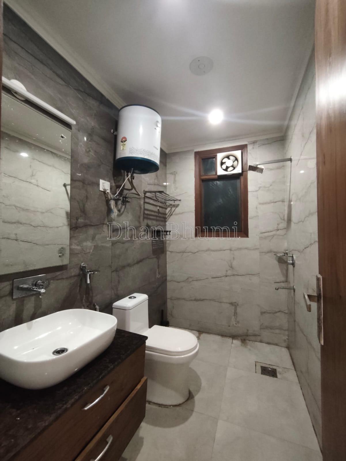 property_images/2_bhk_independent_builder_floor_in_delhi_1778328050_69ff21f29801d.jpeg
