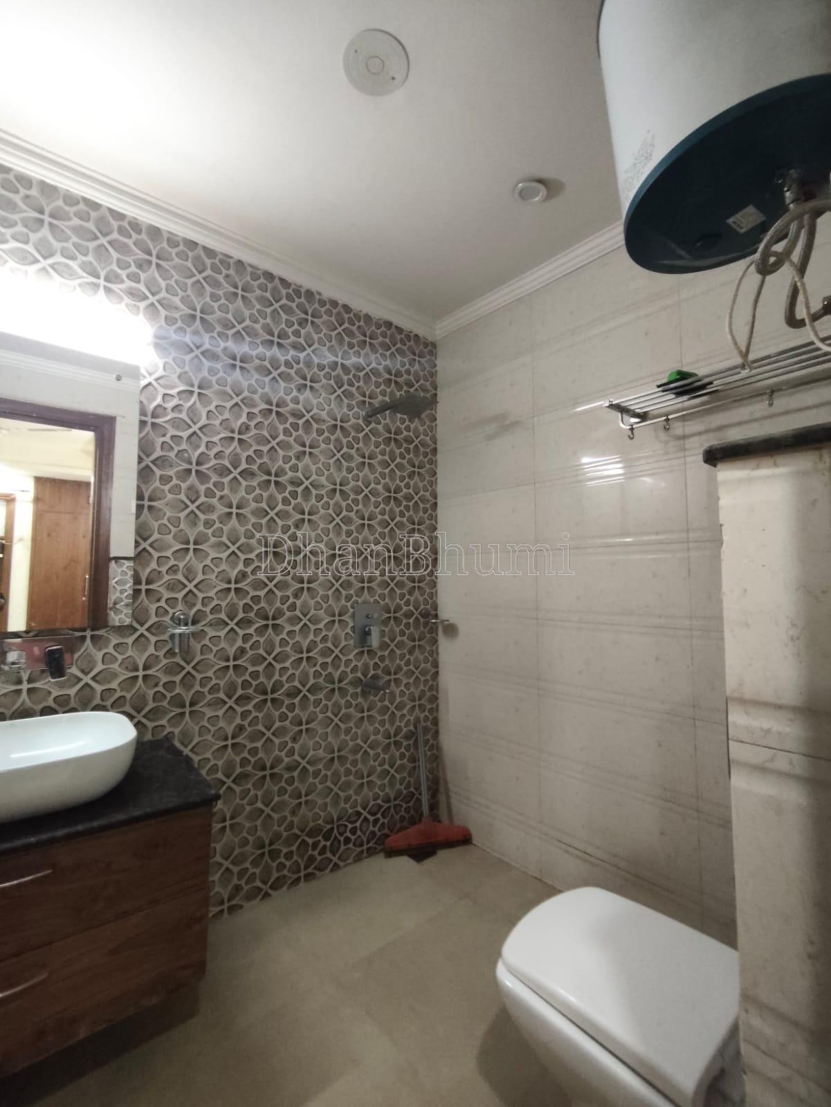 property_images/2_bhk_independent_builder_floor_in_delhi_1778328050_69ff21f2b867c.jpeg