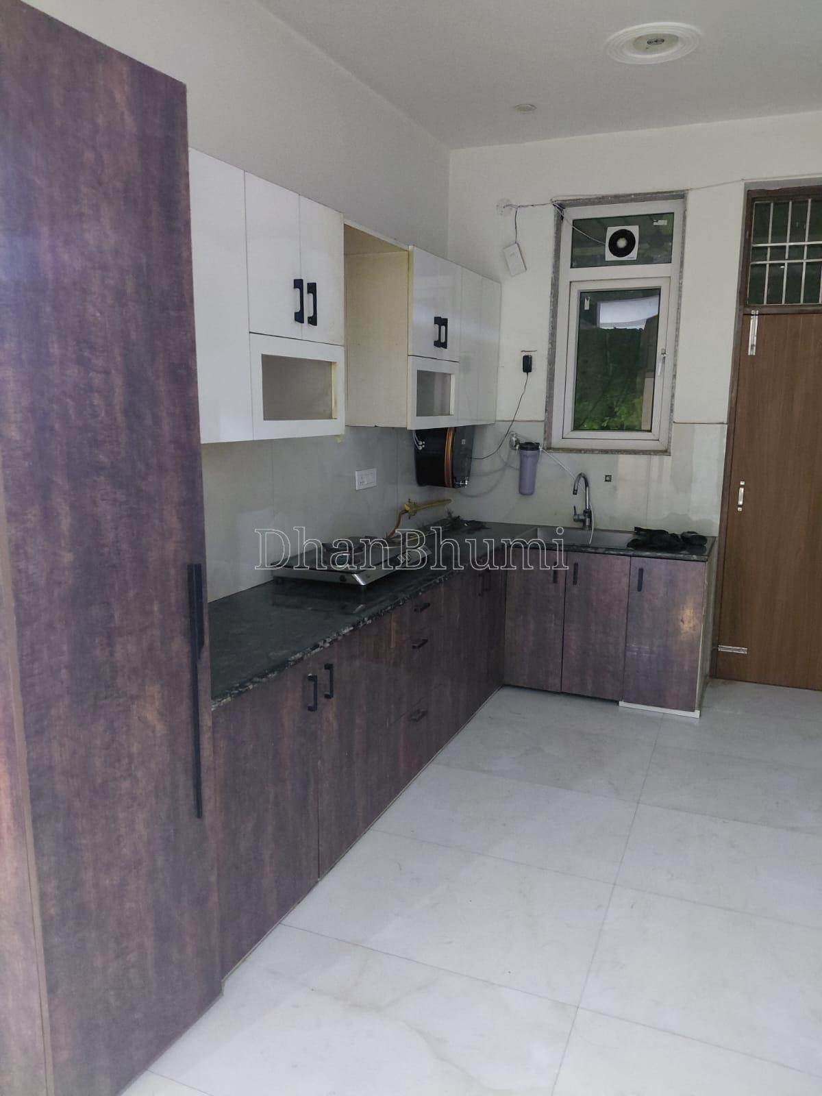 property_images/3_bhk_independent_builder_floor_in_noida_1777717044_69f5cf343eb57.jpeg