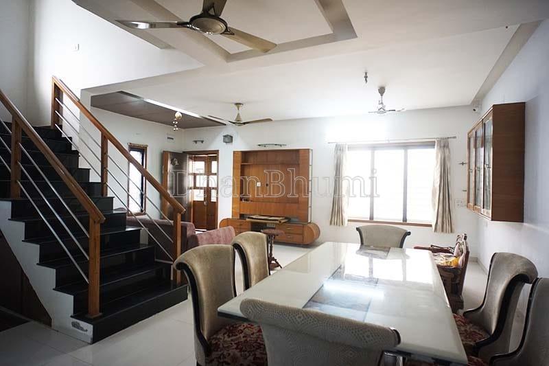 property_images/3_bhk_independent_housevilla_in_ahmedabad_1779356068_6a0ed1a4467f4.jpeg