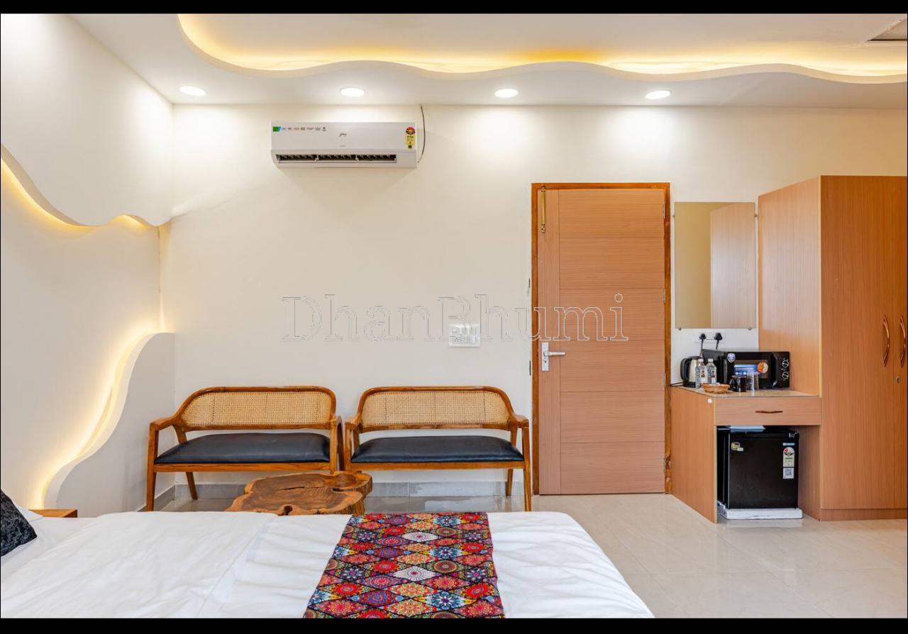 property_images/4_bhk_farmhouse_in_delhi_1779217986_6a0cb642eb55b.jpg