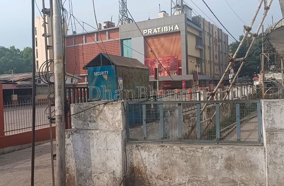 property_images/commercial_buildingsco_in_auraiya_1777539901_69f31b3d73935.PNG