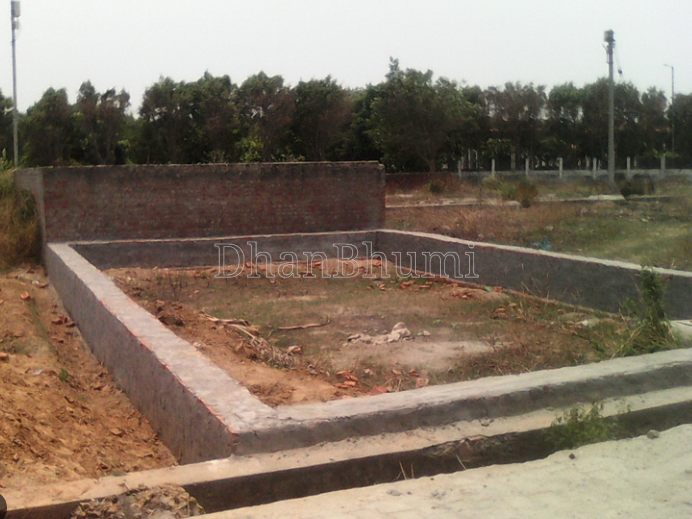 property_images/plot_in_greater_noida_1779277294_6a0d9deec1eb8.PNG