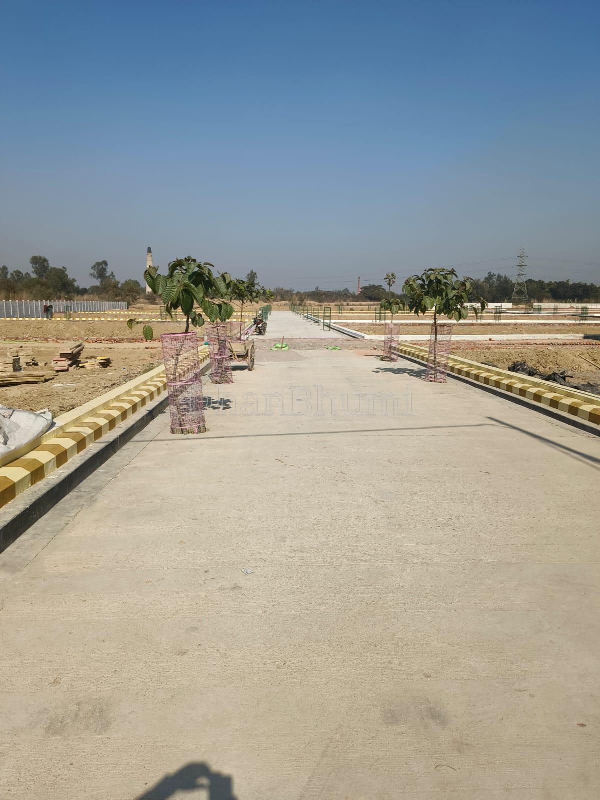 property_images/plot_in_lucknow_1778226334_69fd949e9c7e4.jpg