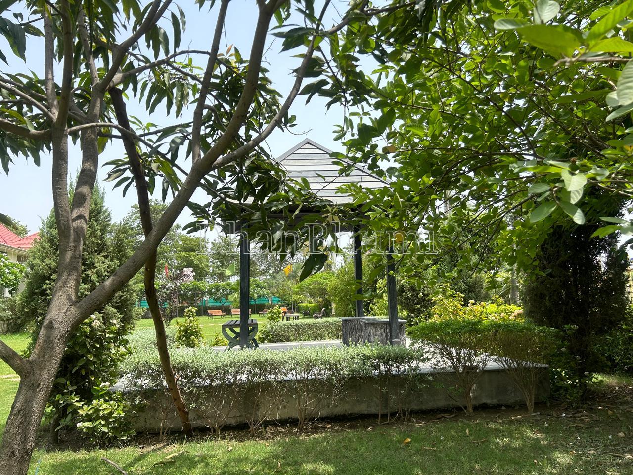 property_images/plot_in_lucknow_1778743272_6a0577e865e7c.jpg