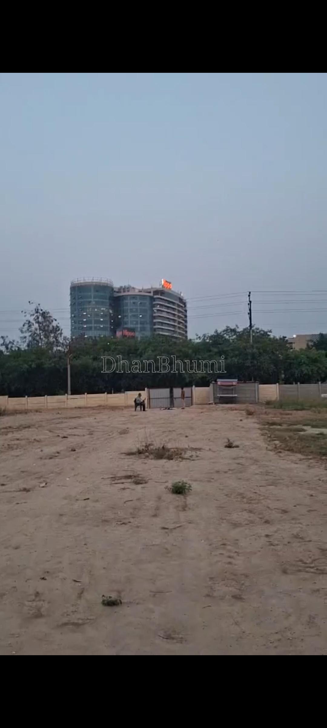 property_images/plot_in_lucknow_1778773695_6a05eebf66776.jpg