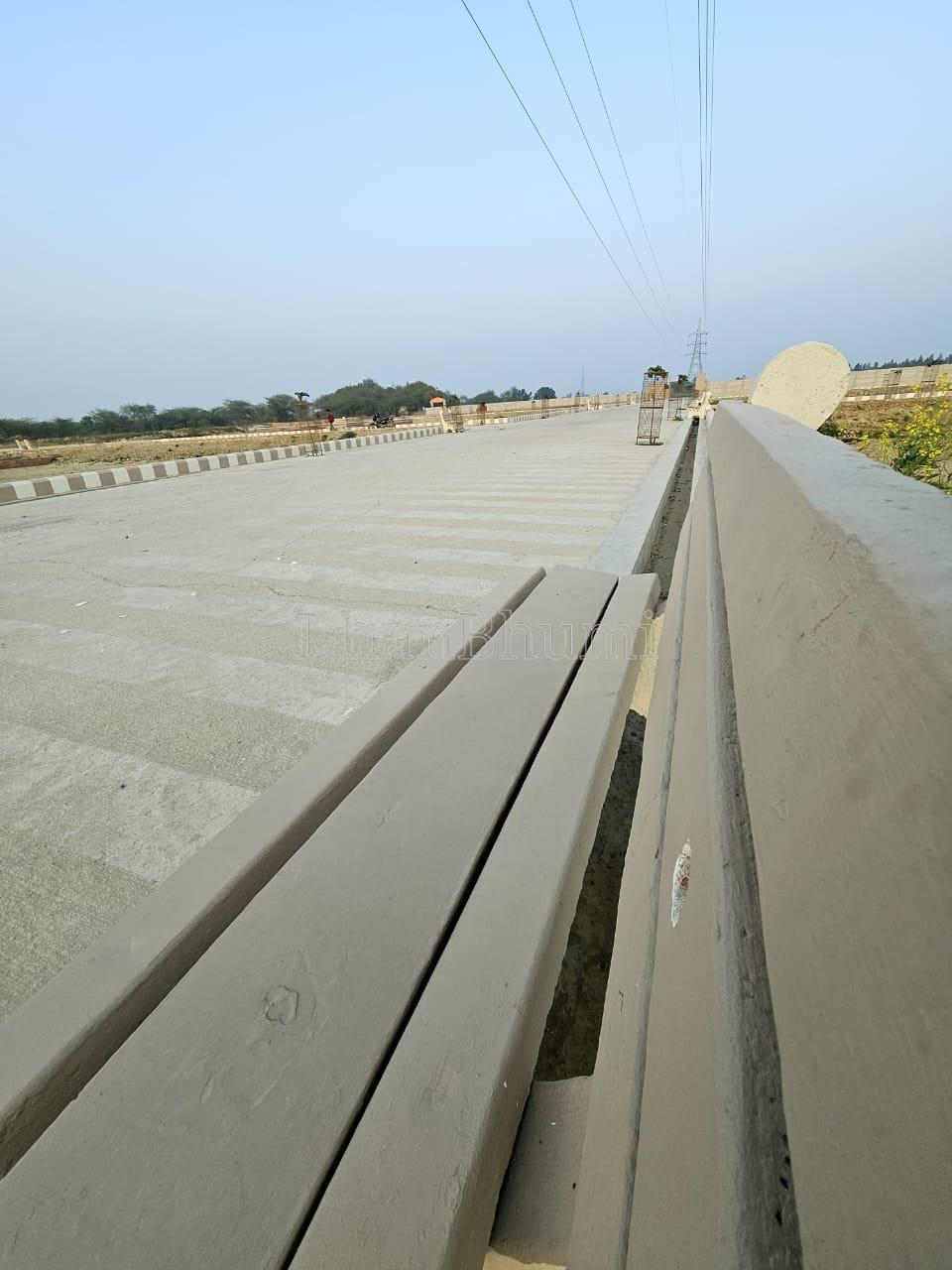 property_images/plot_in_lucknow_1779272997_6a0d8d2525359.jpeg