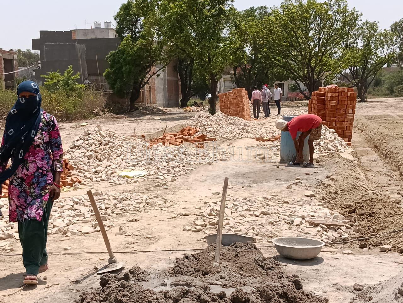 property_images/plot_in_lucknow_1779355827_6a0ed0b32e84d.jpeg