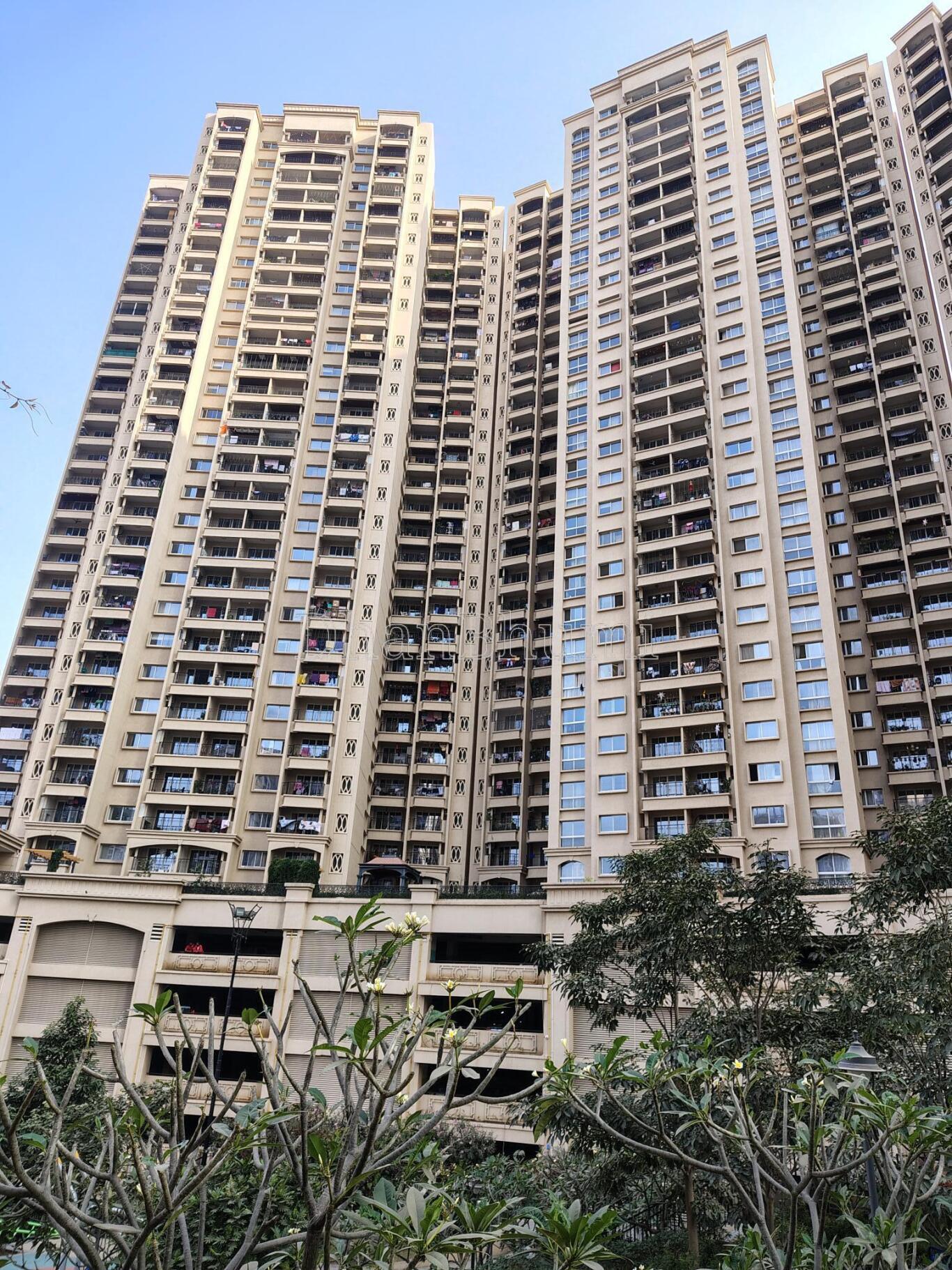 Raheja Reserve